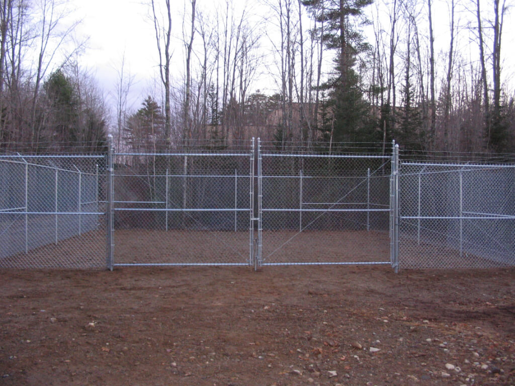 commercial-chain-link-fence-8-high-impound-yard