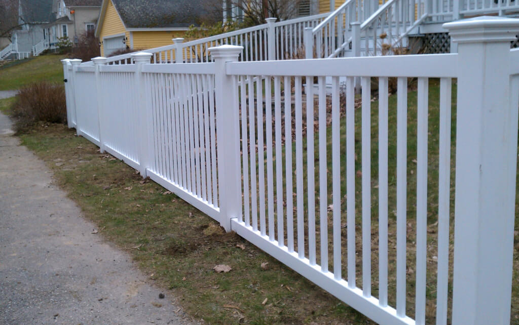 decorative-spaced-pvc-fence-fence-pics-from-phone-2-2-2012-059