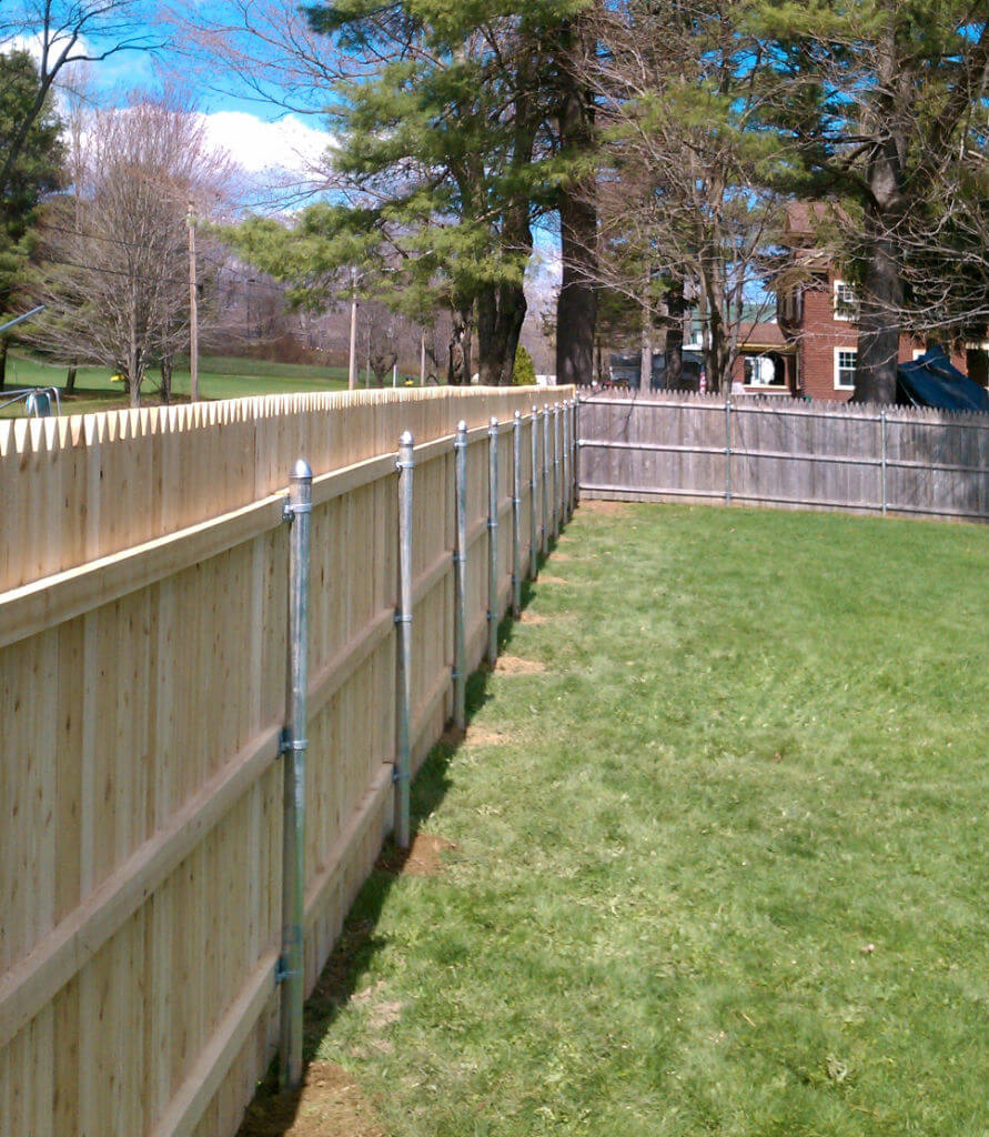 solid-cedar-privacy-fence-13-cedar-stockade-on-galv-metal-post