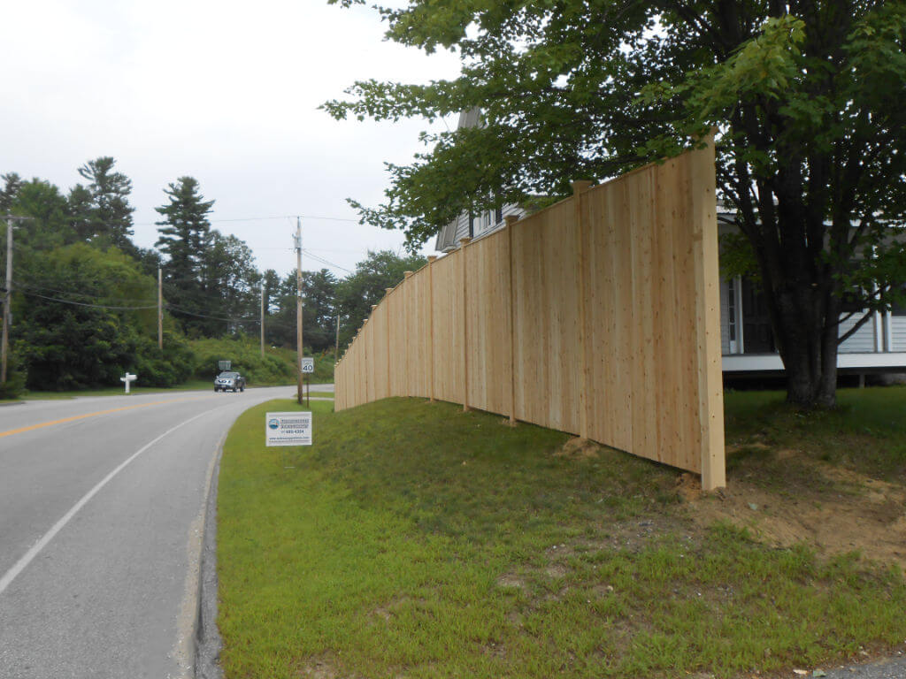 solid-cedar-privacy-fence-15-8-tall-cedar-board-panel-with-5x5-post-and-pyramid-post-caps