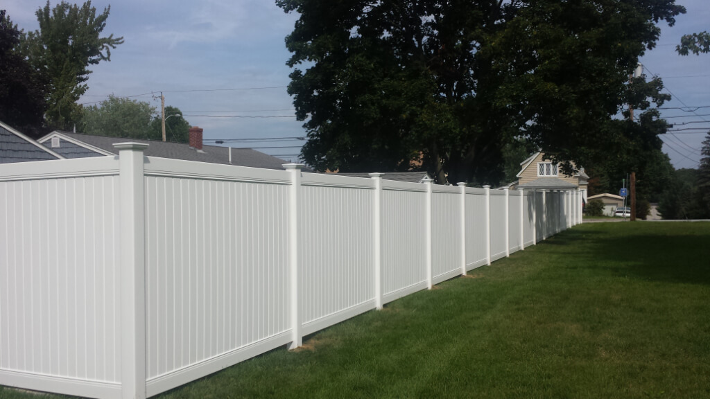 solid-privacy-pvc-fence-high-new-lexington-6