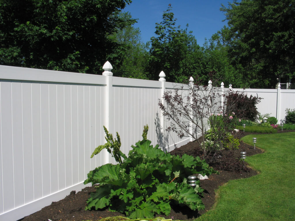 solid-privacy-pvc-fence-solid-pvc-panel-gothic-cap